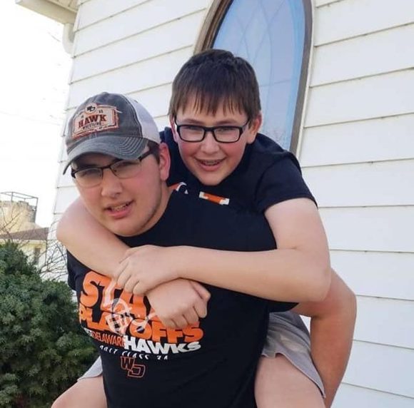 Hunter Zieser - Poshmark Profile Picture of Hunter Zieser (@hunterzieser) on Poshmark