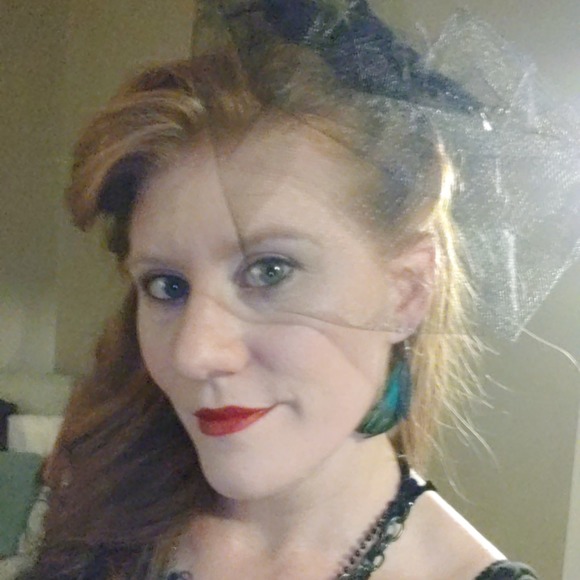 Profile Picture of Ashley Neulieb (@amn1505) on Poshmark