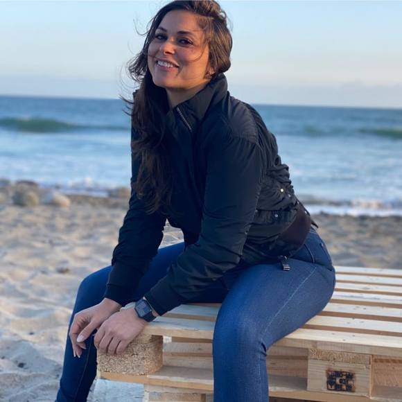 Profile Picture of Maria Cavaiani (@mariacavaiani) on Poshmark