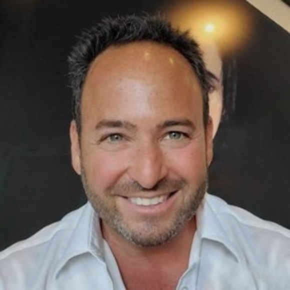 Profile Picture of Peter Stein (@lordfashion) on Poshmark