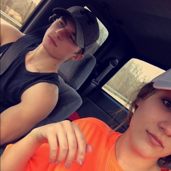 Profile Picture of Cheyenne Curington (@chey_curington) on Poshmark