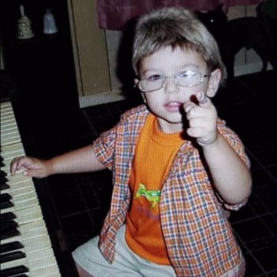 Profile Picture of Jacob Riddle (@jacoblriddle) on Twitter