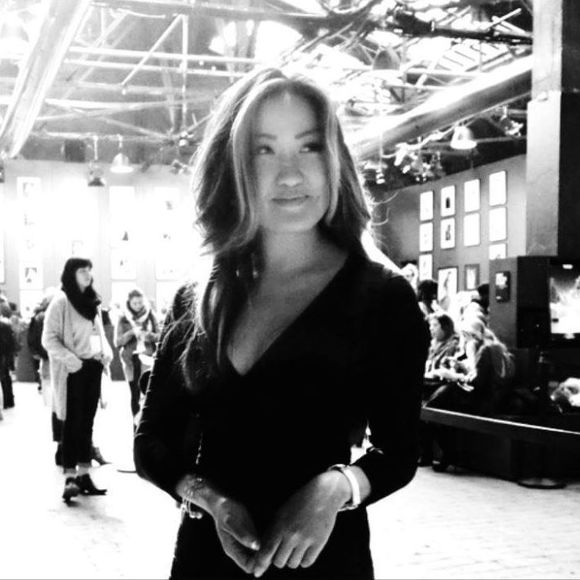 Profile Picture of Deborah Hsu (@deborahhsu) on Poshmark