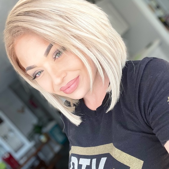 Profile Picture of Sara Keen (@saramariekeen) on Poshmark