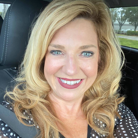 Profile Picture of Dawn Michelle (@destinydawn1970) on Poshmark