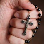 Profile Picture of Lara Knight (@healingstonerosaries) on Instagram