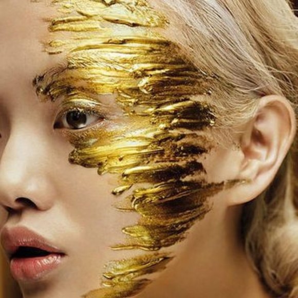 Profile Picture of Love Tackley (@lovetackley) on Poshmark