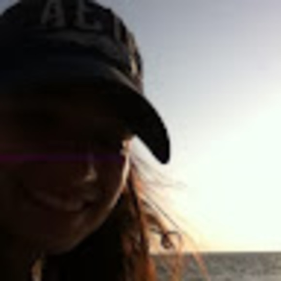 Profile Picture of Adrianna Morgart (@agmorgart) on Poshmark