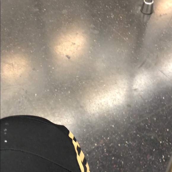 Profile Picture of Wilber Catacora (@wil598) on Poshmark