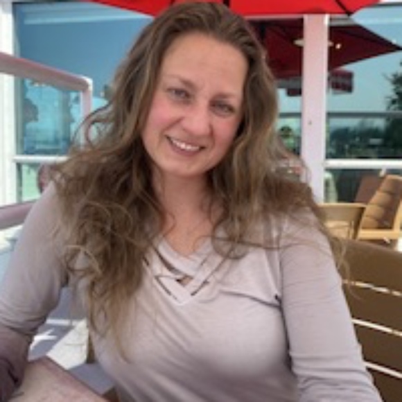 Profile Picture of Lolita Gallamore (@latvianlolita) on Poshmark