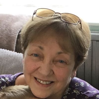 Profile Picture of Beverly Le Long  🌿 (@beverlylelong) on Twitter