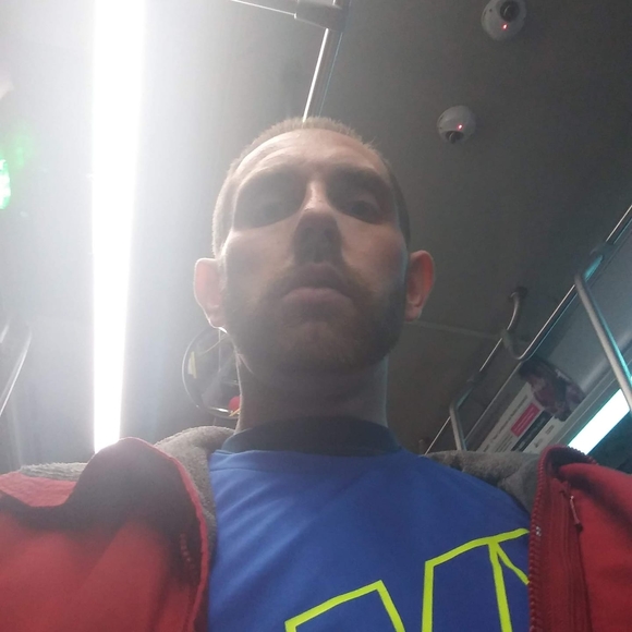 Profile Picture of Seth Davison (@sethdavison1986) on Poshmark