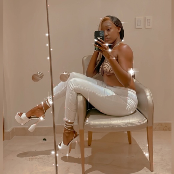 Profile Picture of Chrissy Palmer (@chrissy_3x) on Poshmark