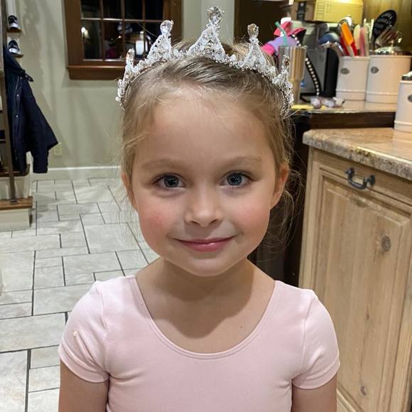 Profile Picture of Luann Cannon (@lafcannon) on Poshmark