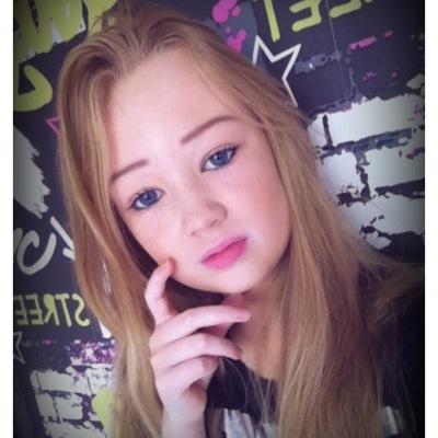 Profile Picture of Lauren Sutcliffe (@xlossax) on Twitter