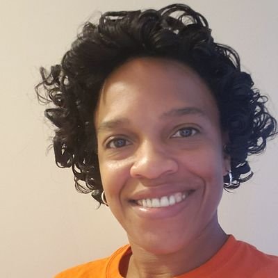 Profile Picture of Miss Aaron Bull (@MissAaron1127) on Twitter