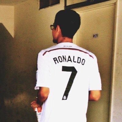 Profile Picture of Ronnie Flores (@R_G_Flores) on Twitter