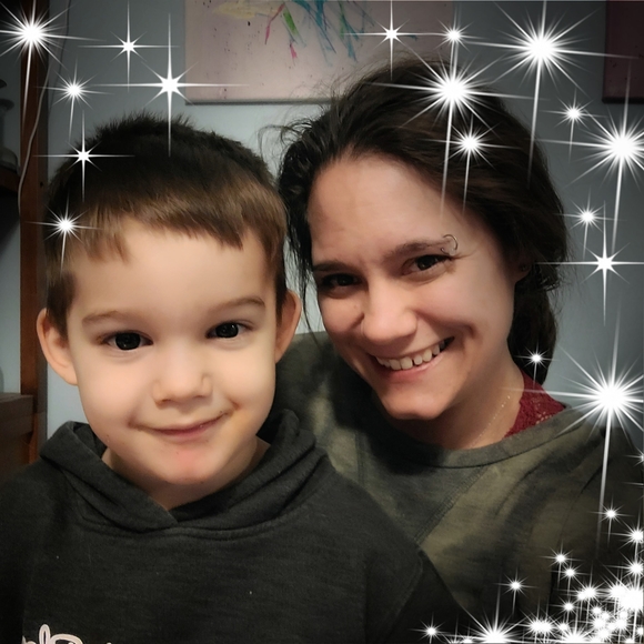 Profile Picture of Satchia Herring (@satchian) on Poshmark