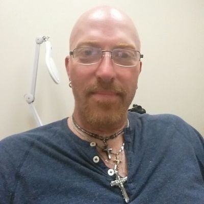 Profile Picture of Claude Willis (@tallstone) on Twitter