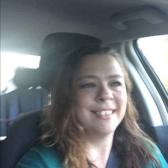 Profile Picture of Jennifer Downey (@jd41189) on Poshmark