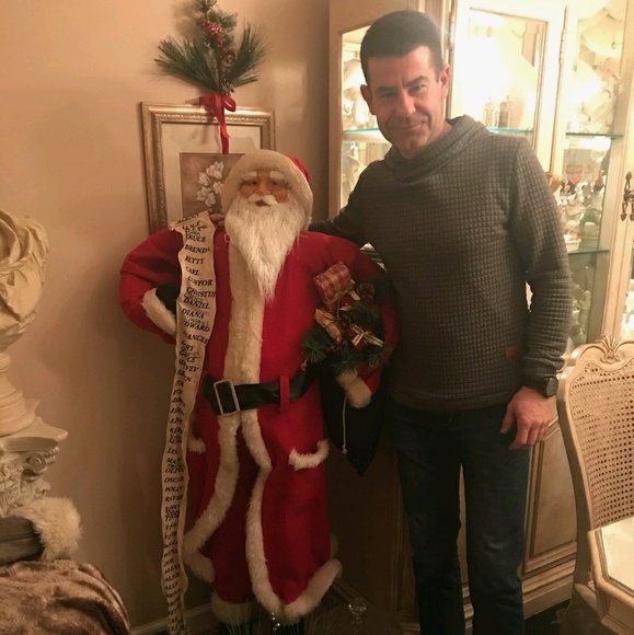 Profile Picture of Andreas Giannakopoulos (@andrew6930) on Poshmark