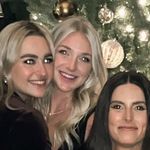 Profile Picture of Andrea Akromas (@honeydragon) on Instagram