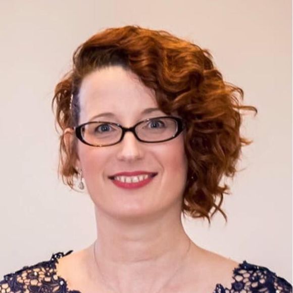 Profile Picture of Angela Earls (@angelaearls) on Poshmark