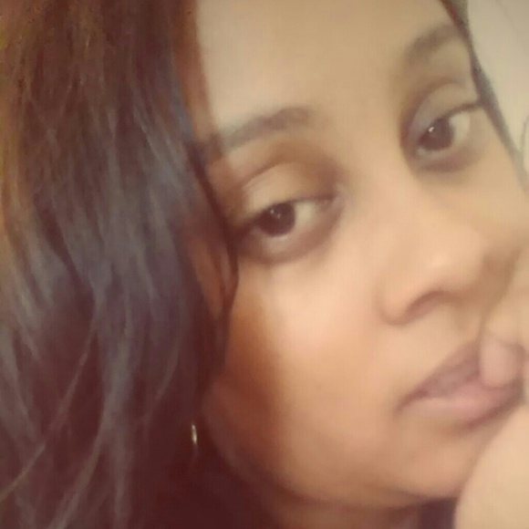 Profile Picture of Shannon Everett (@shaymarie29) on Poshmark