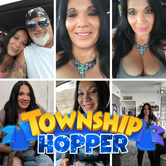 Profile Picture of Vickie Pelfrey (@angelfeather94) on Poshmark