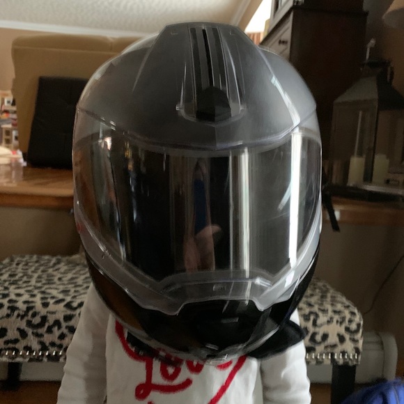 Profile Picture of Brent Russell (@brentrussell19) on Poshmark