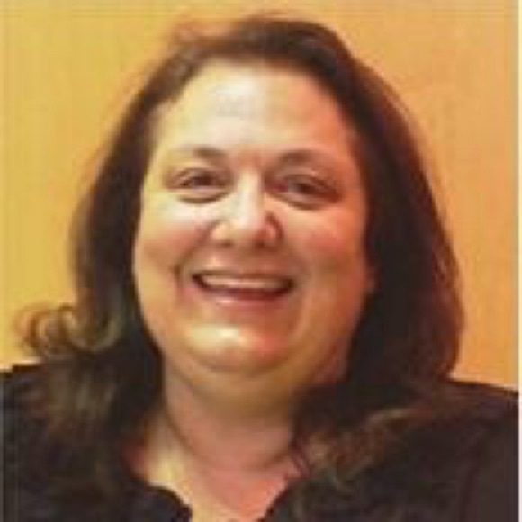Profile Picture of Lori Dalesandro (@lorianndal10) on Poshmark