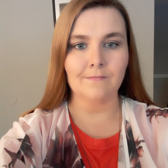 Shaunda Vangosen - Poshmark Profile Picture of Shaunda Vangosen (@shaunda91281) on Poshmark