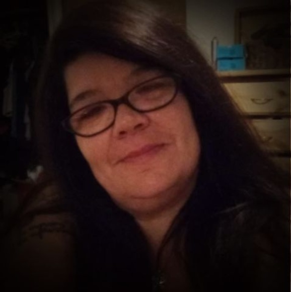 Profile Picture of Shauna Pinto (@shaunapinto1973) on Poshmark