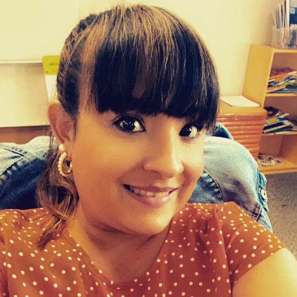 Profile Picture of Myrna Torres (@myrnaenid) on Poshmark