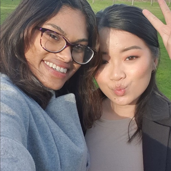 Profile Picture of Cindy Xiao (@ceexiao) on Poshmark