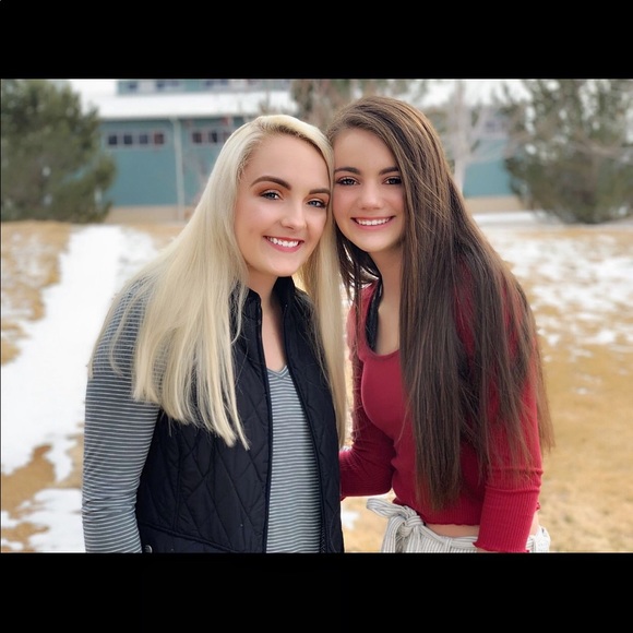 Jenna Willemsen - Poshmark Profile Picture of Jenna Willemsen (@jmwillemsen_20) on Poshmark