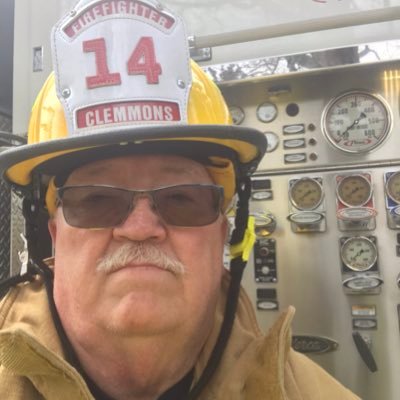 Profile Picture of Larry Kirby (@larryki38152325) on Twitter