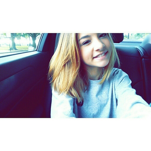 Profile Picture of Riley Armbrecht (@macbby17) on Poshmark