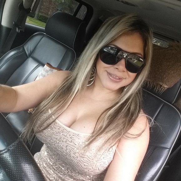 Profile Picture of Alma p Rivera (@almarivera32) on Poshmark