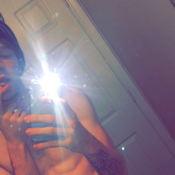 Profile Picture of Zack Savadge (@savadgezack) on Poshmark