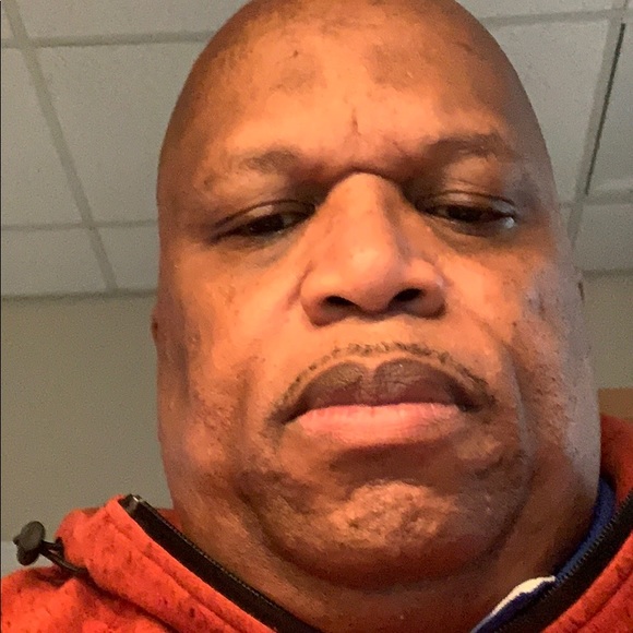 Profile Picture of Michael Carter (@mykecarter) on Poshmark