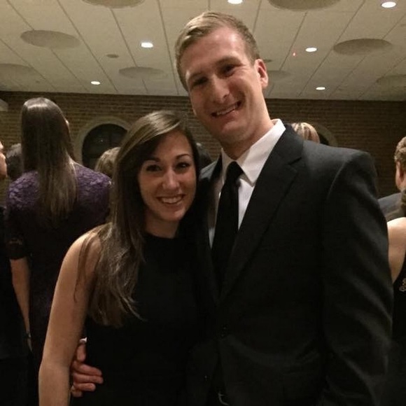 Profile Picture of Leah Patullo (@leahpatullo) on Poshmark