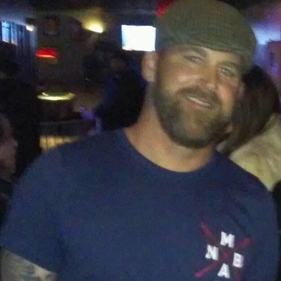 Profile Picture of Steven Pimental (@valencia7kp) on Poshmark