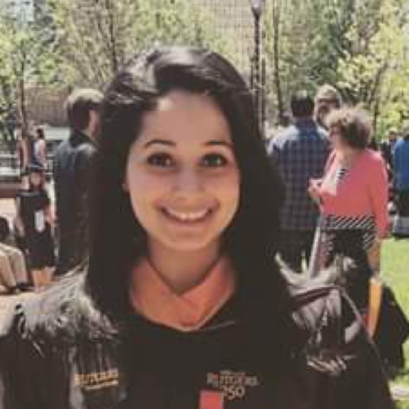 Profile Picture of Disha Modi (@deesherx3) on Poshmark