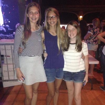 Profile Picture of saw Shawn June 9 (@smilecausehayes) on Twitter