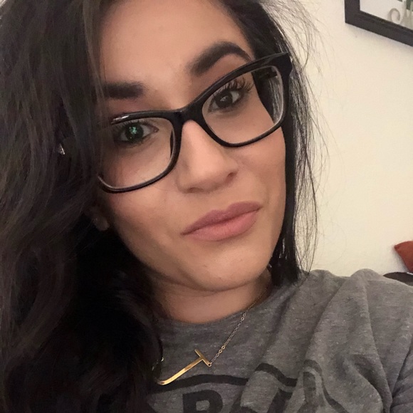 Profile Picture of Jo Head (@jahead500) on Poshmark