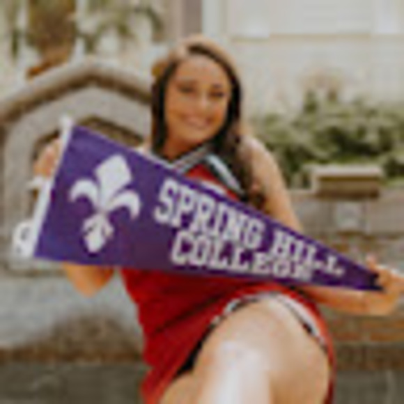 Profile Picture of Makayla Goode (@makaylagoode489) on Poshmark