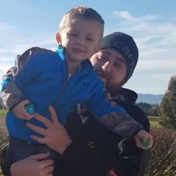 Profile Picture of Devon Cubeta (@devoncubeta) on Poshmark