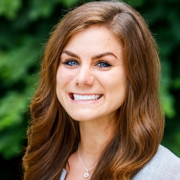 Kendall Kohlmeyer - Poshmark Profile Picture of Kendall Kohlmeyer (@kendallrenee27) on Poshmark