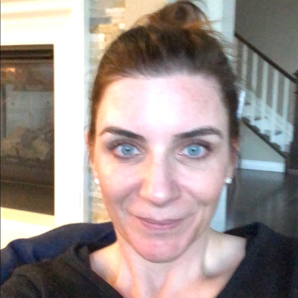 Profile Picture of Erica Scanlon (@ericahscanlon) on Poshmark